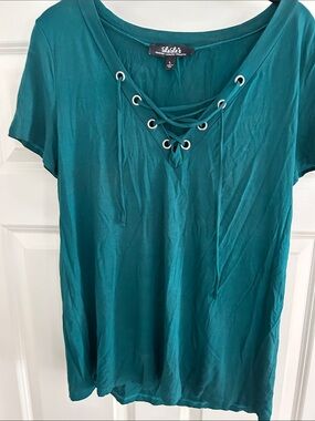 Lulu's Green Lace-Up V-Neck Women's Top